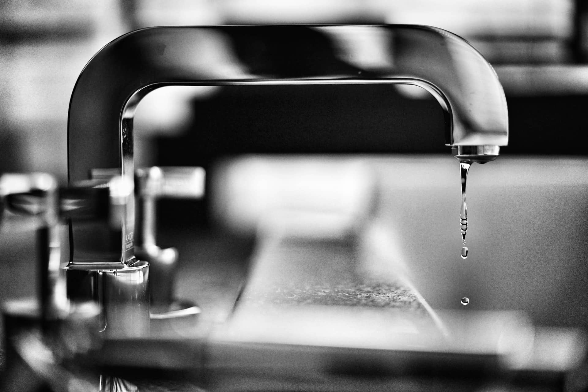 Imagen de Llave con agua corriendo